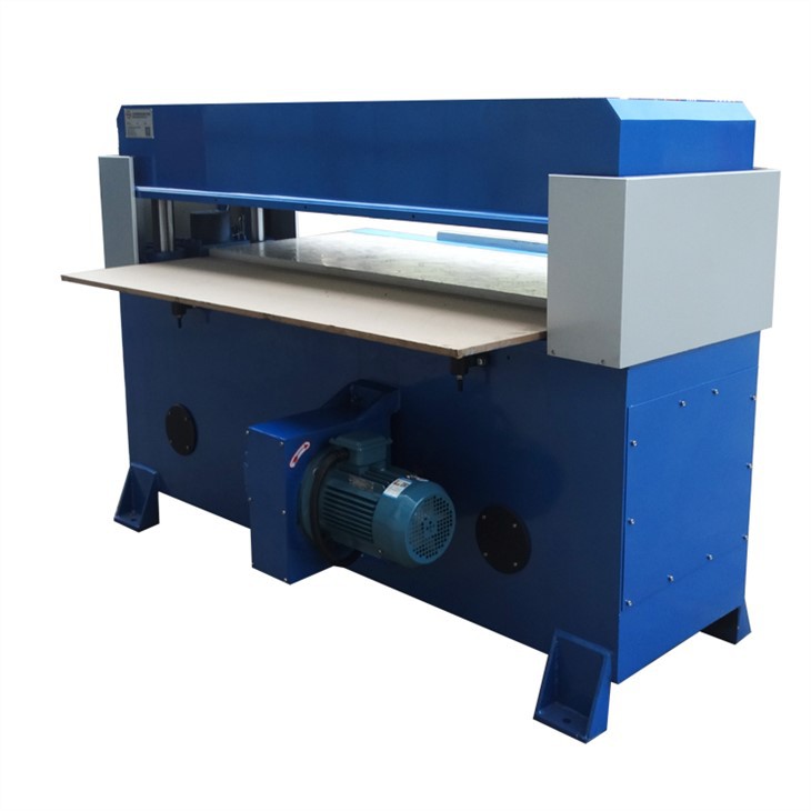 Hydraulic Cloth Cutting Machine
